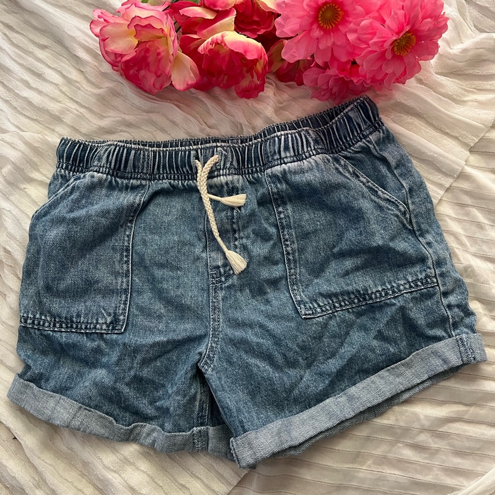 Light Blue Denim Shorts with Drawstring Waist and Rolled Cuffs